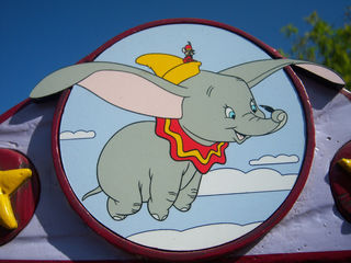 Dumbo el elefante volador de Loren Javier / Flickr